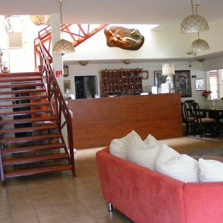 Hotel Pelikan Ходмезёвашархей Экстерьер фото
